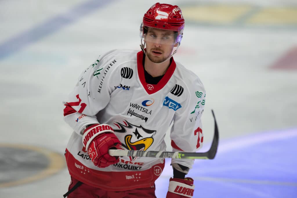 Liigan entinen kultakypärä löysi uuden seuran ulkomailta - siirtyy aladivarijengiin Liigan entinen kultakypärä löysi uuden seuran ulkomailta – siirtyy aladivarijengiin