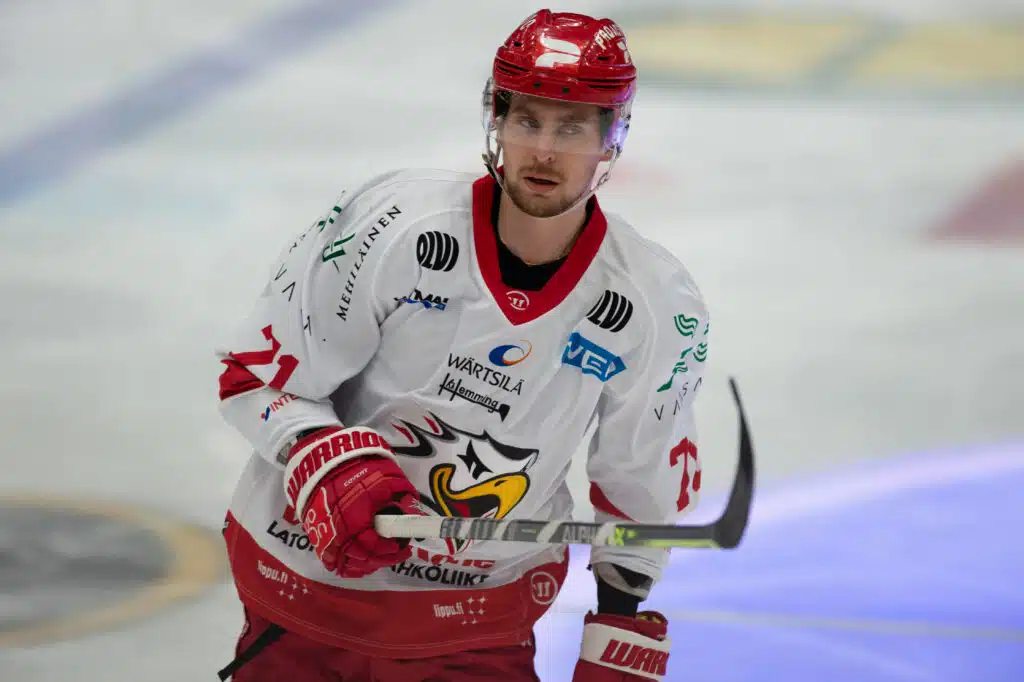 Liigan entinen kultakypärä löysi uuden seuran ulkomailta - siirtyy aladivarijengiin Liigan entinen kultakypärä löysi uuden seuran ulkomailta – siirtyy aladivarijengiin