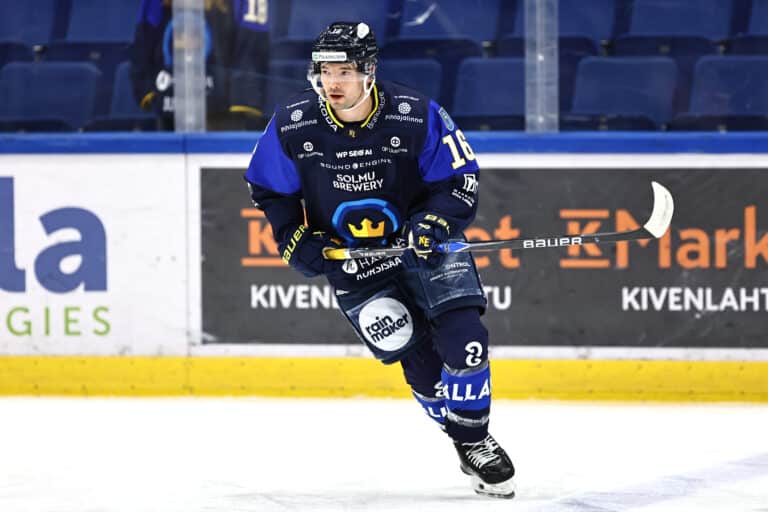 Kiekko-Espoon sankarista rehellinen arvio – ”Aloitti huonosti ja teki kaksi maalia”
