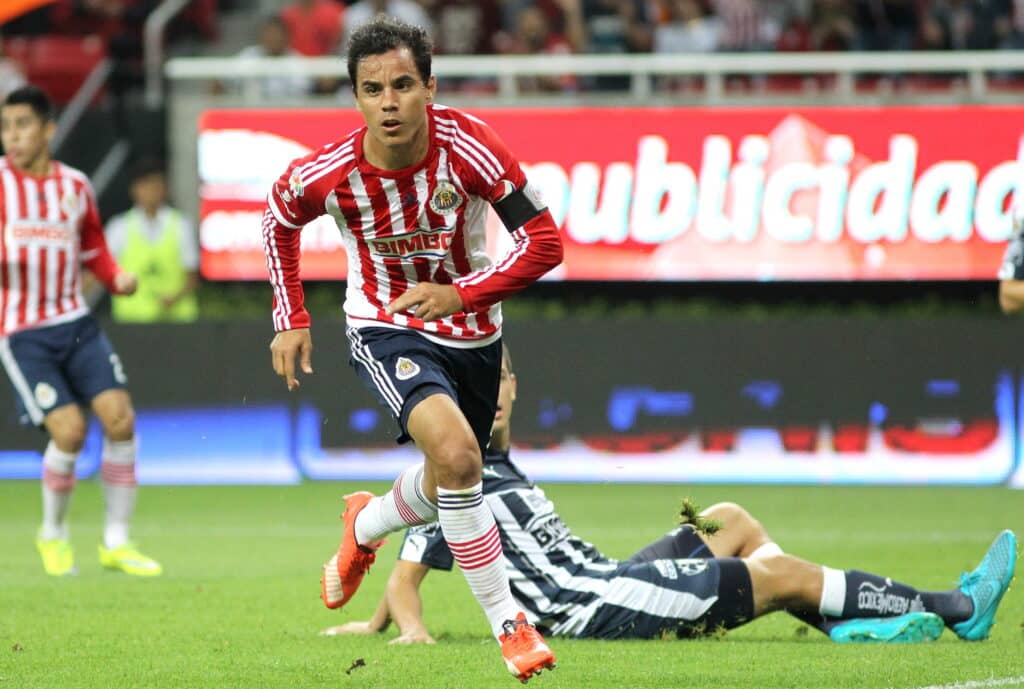 Entistä huippufutaria syytetään tyttöystävänsä lapsen seksuaalisesta hyväksikäytöstä – pitkä vankeusrangaistus uhkaa