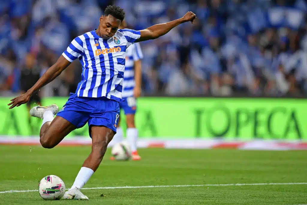 Chelsea valmis iskemään 100 miljoonaa pöytään hyökkääjästä