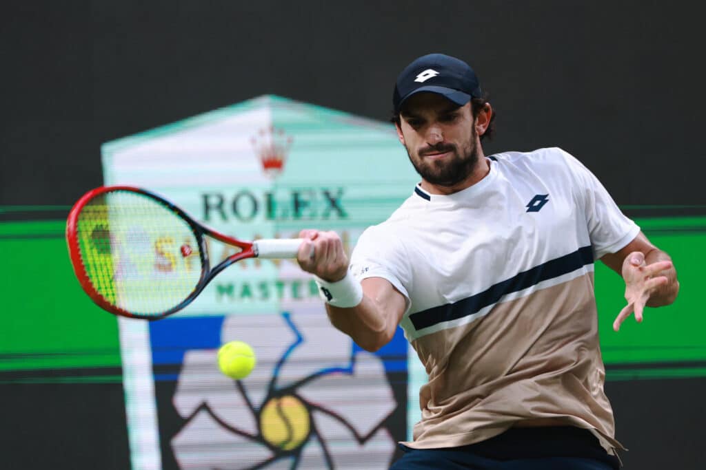 Jatkuuko sensaatiopelaajan lento?