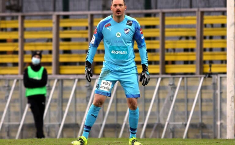 Mitä ihmettä? Suomen mestari ilmestyi musiikkivideolle