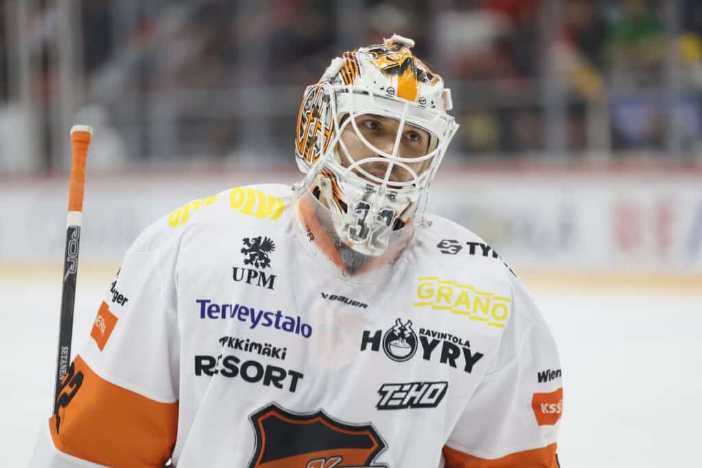 SM-liigasensaatio kävi maalivahtikaupassa SM-liigasensaatio kävi maalivahtikaupassa