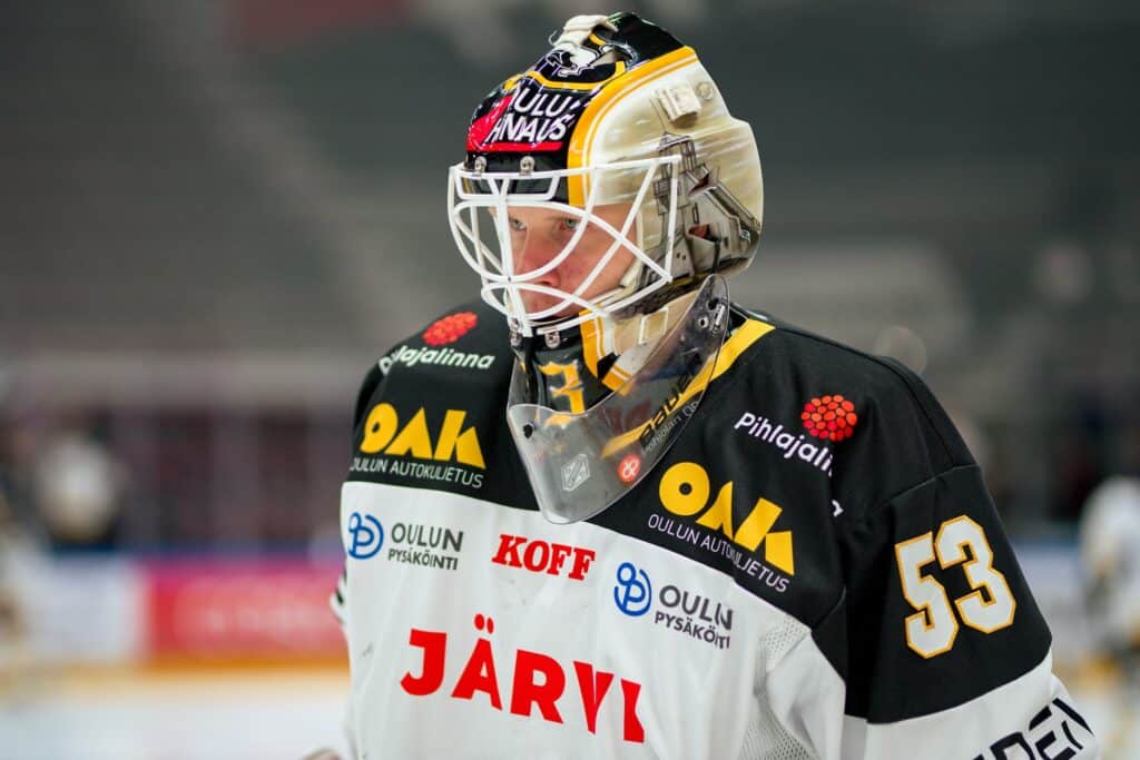 Entinen Kärppien maalivahti on vaihtamassa seuraa kesken kauden Entinen Kärppien maalivahti on vaihtamassa seuraa kesken kauden