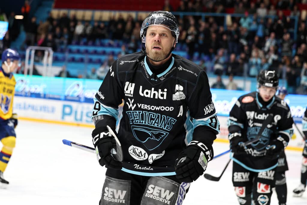 Petri Matikainen sai vasaran työkalupakkiin