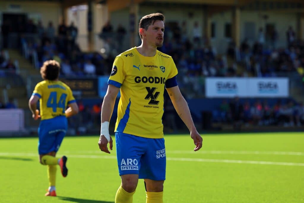 Huuhkajien pitkäaikainen luottomies lopettaa uransa