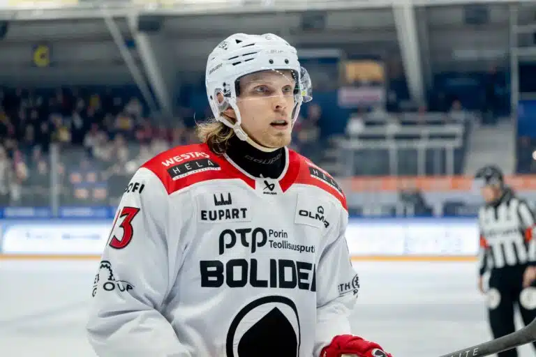 Ässät ja HIFK vaihtoivat pelaajat päikseen