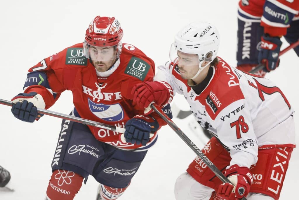 Jääkiekkopelaajat ehdottavat radikaalia muutosta Jääkiekkopelaajat ehdottavat radikaalia muutosta