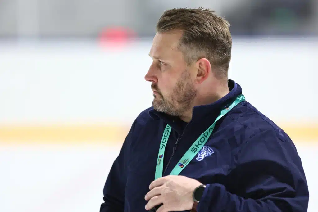 Miksi Leijonilla jäi piippuun, Antti Pennanen?