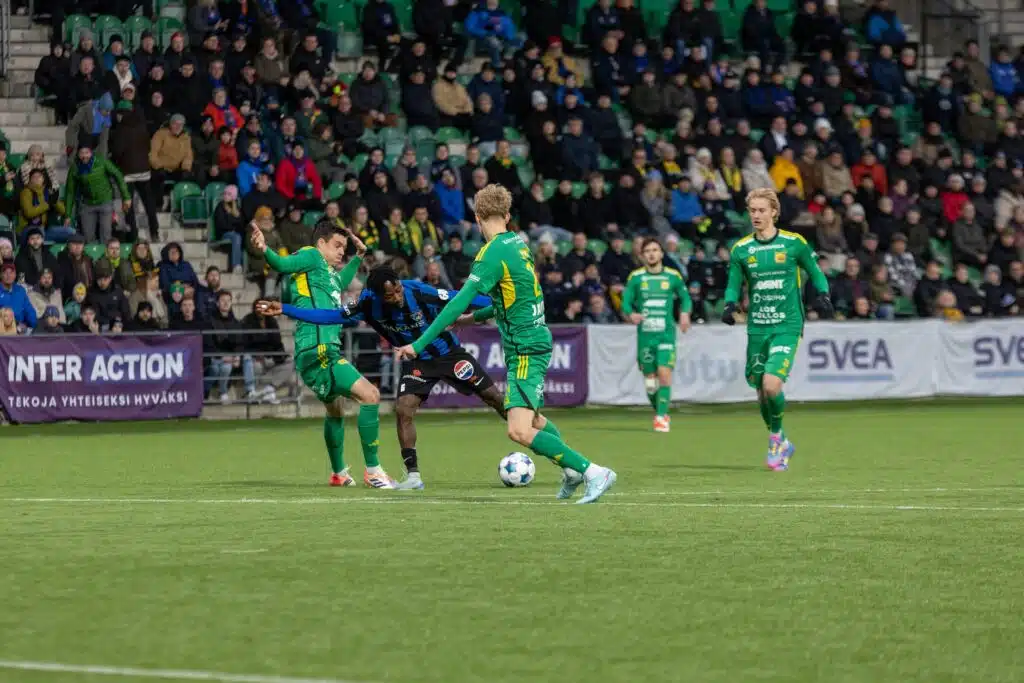 Turussa juhlitaan – Tampereen Ilveksen kausi päättyi isoon pettymykseen