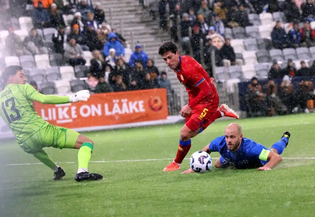 Teemu Pukki naurahti tv-haastattelussa: ”Ehkä se olisi pitänyt hylätä”