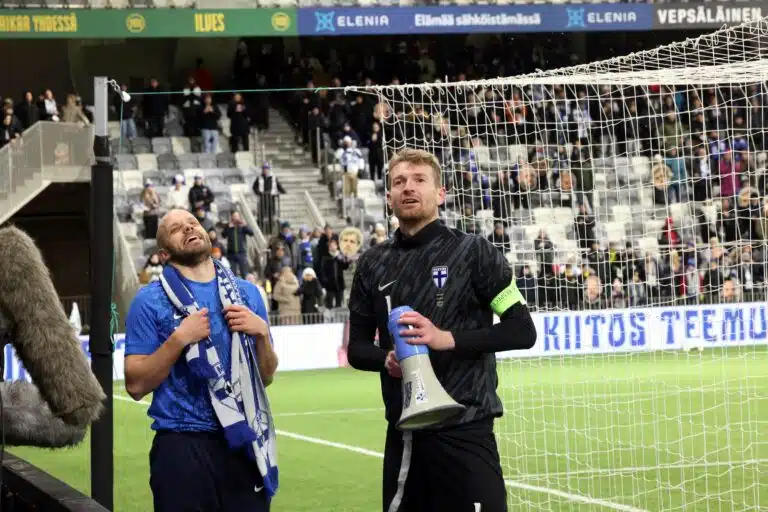 Lukas Hradecky halusi paeta mahdollisimman nopeasti Tampereelta
