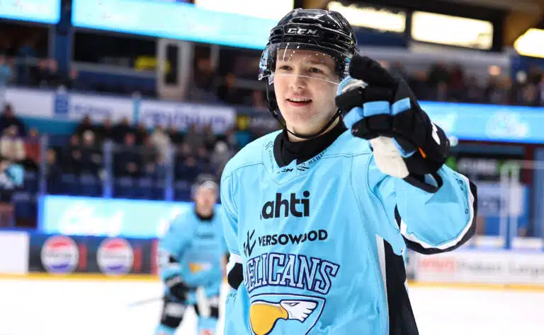 Pelicans siipirikkoisena loppukauteen – hyökkääjäkaksikon runkosarja ohi