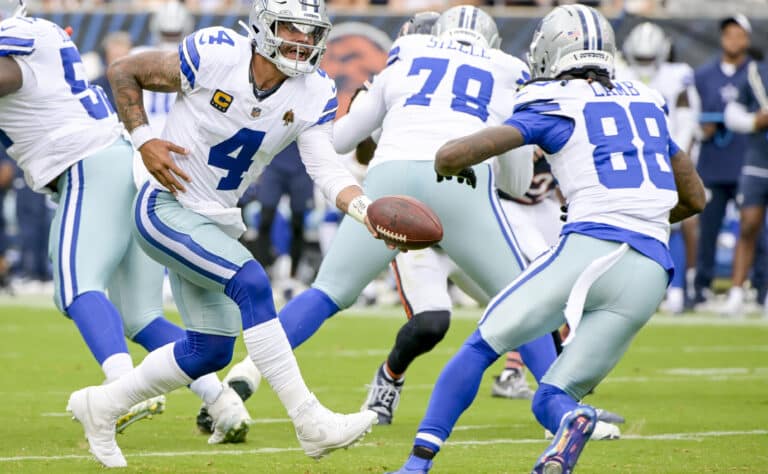 NHL:ssä ja NBA:ssa luukut kiinni - NFL otti perinteisesti kiitospäivän haltuunsa NHL:ssä ja NBA:ssa luukut kiinni – NFL otti perinteisesti kiitospäivän haltuunsa