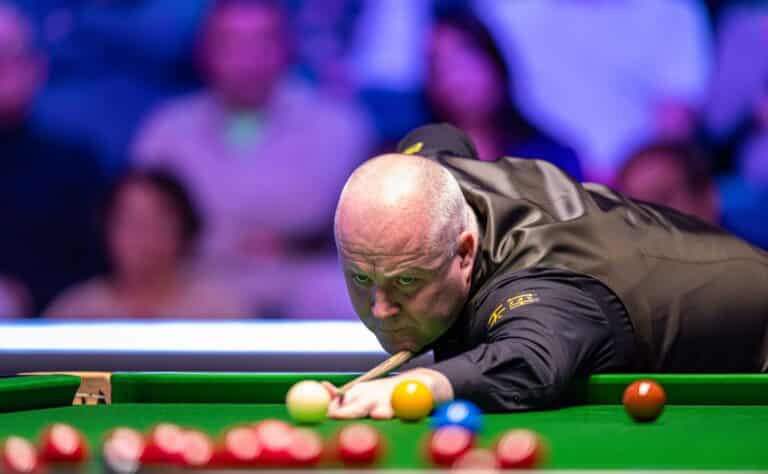 Snookertähti haukkui olosuhteet Snookertähti haukkui olosuhteet