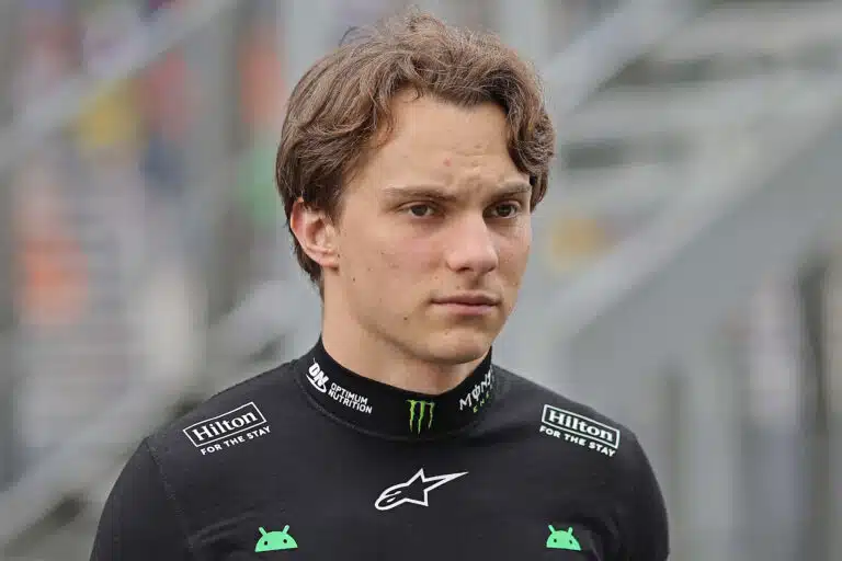 Jacques Villeneuve latasi tylyn arvion Oscar Piastrista