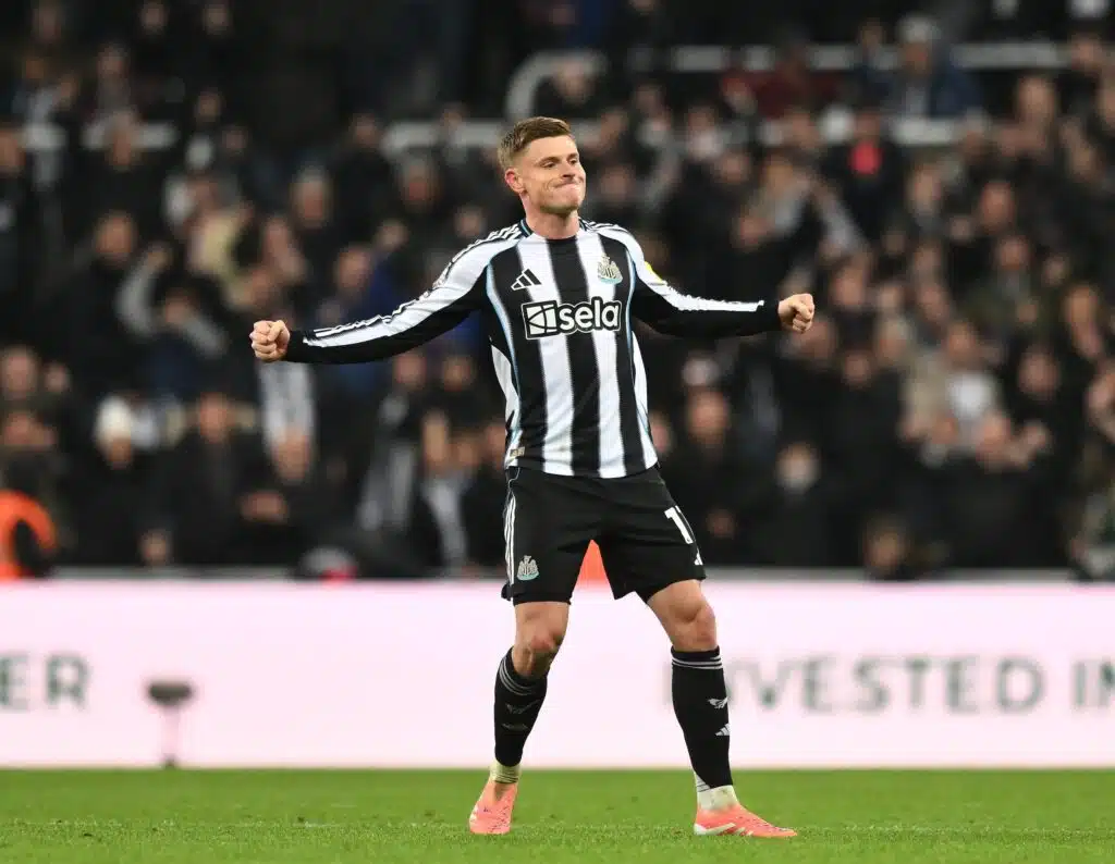 Manchester City yllätettiin Valioliigassa – sankari sivusi seuralegendan temppua yli 20 vuoden takaa