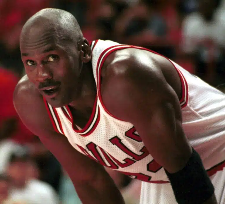 Korisselostaja Kristian Palotieltä tyly viesti Michael Jordanille
