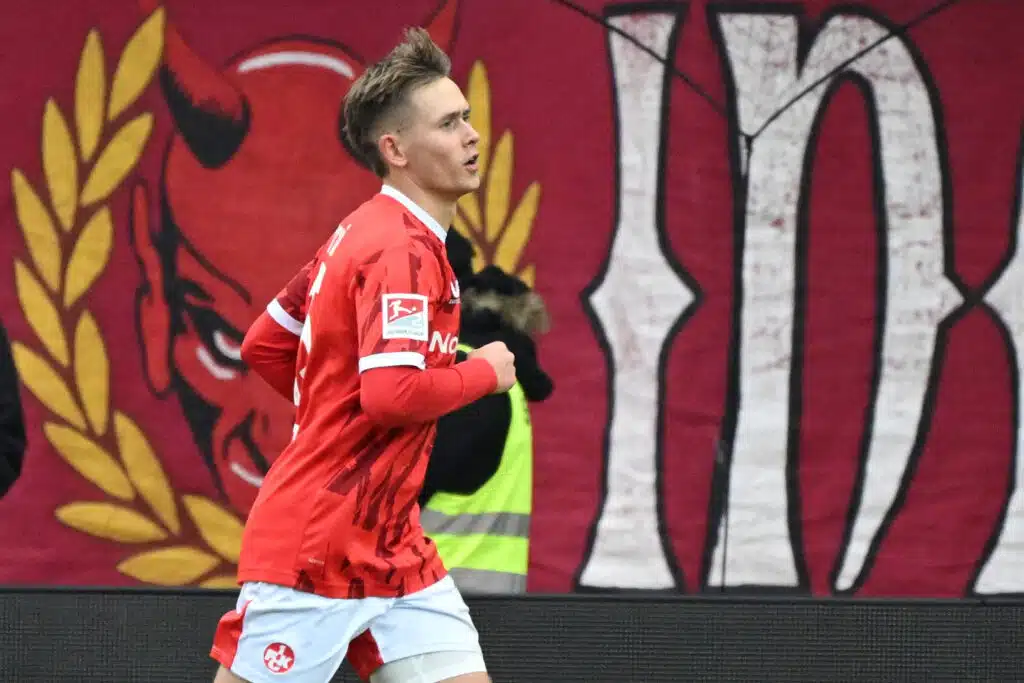 Huuhkajien nuori tähtipelaaja ilmiliekeissä