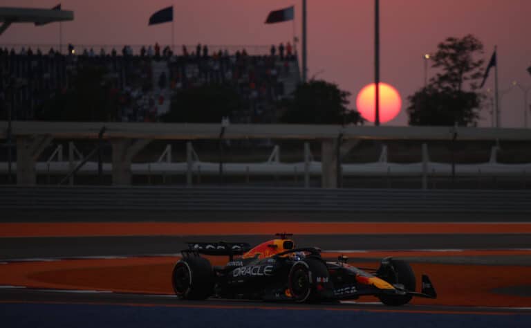 Max Verstappenille paha takaisku sprinttiaika-ajoissa Max Verstappenille paha takaisku sprinttiaika-ajoissa