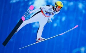 Nyt pamahti todella harvinainen suomalaissuoritus mäkihypyssä