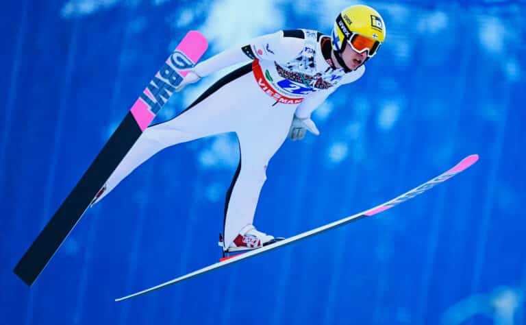 Mäkikotka Niko Kytösaho leiskauttelee lupaavia siivuja Mäkikotka Niko Kytösaho leiskauttelee lupaavia siivuja