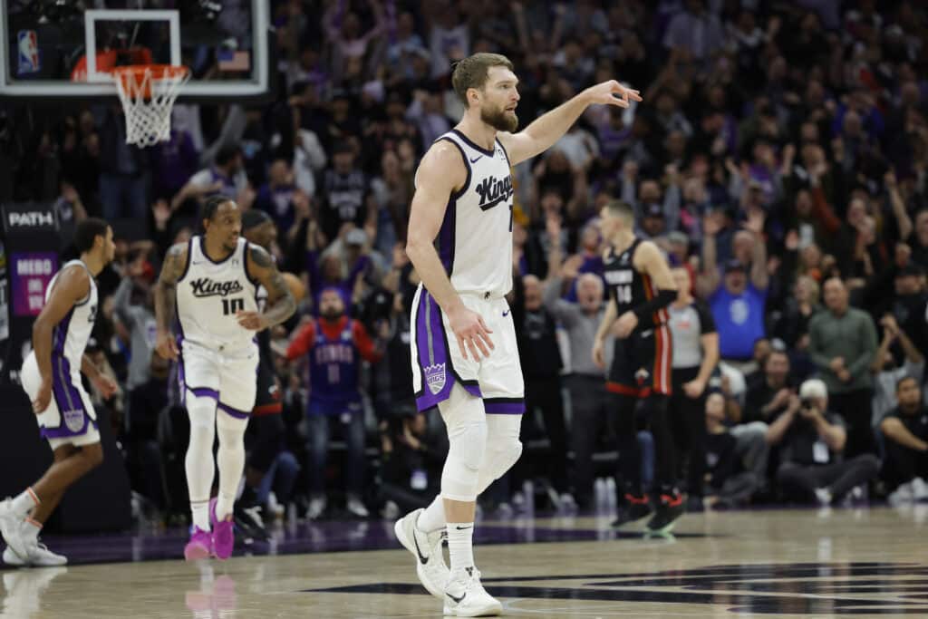 Kammottava tieto NBA:sta – liettualaisjärkäle loukkaantui