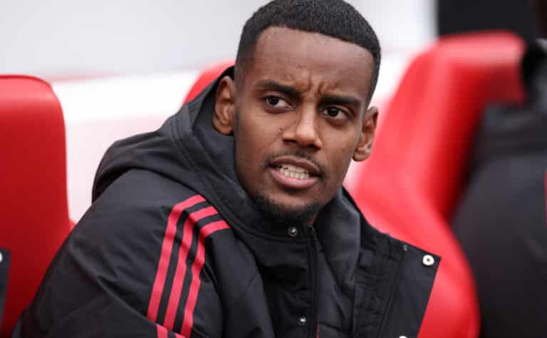 Liverpool sai kuulla todella huolestuttavia uutisia Alexander Isakista Liverpool sai kuulla todella huolestuttavia uutisia Alexander Isakista