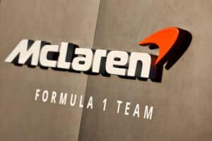 McLaren pelaa todellista uhkapeliä