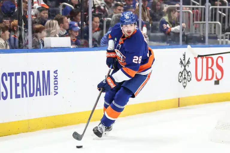 New York Islandersin venäläispuolustaja Alexander Romanov