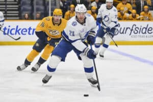 NHL:n tähtisentteri suoritti ali tasonsa – valmentajalta nyt suoraa puhetta