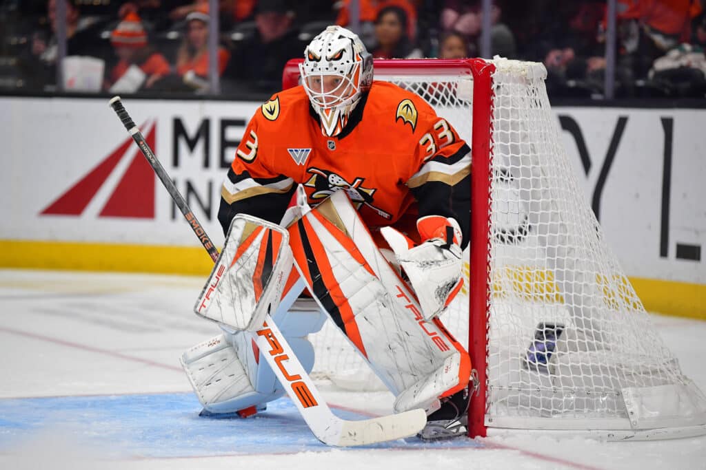 Suomalaisvahti jäi ilman torjuntoja NHL:ssä