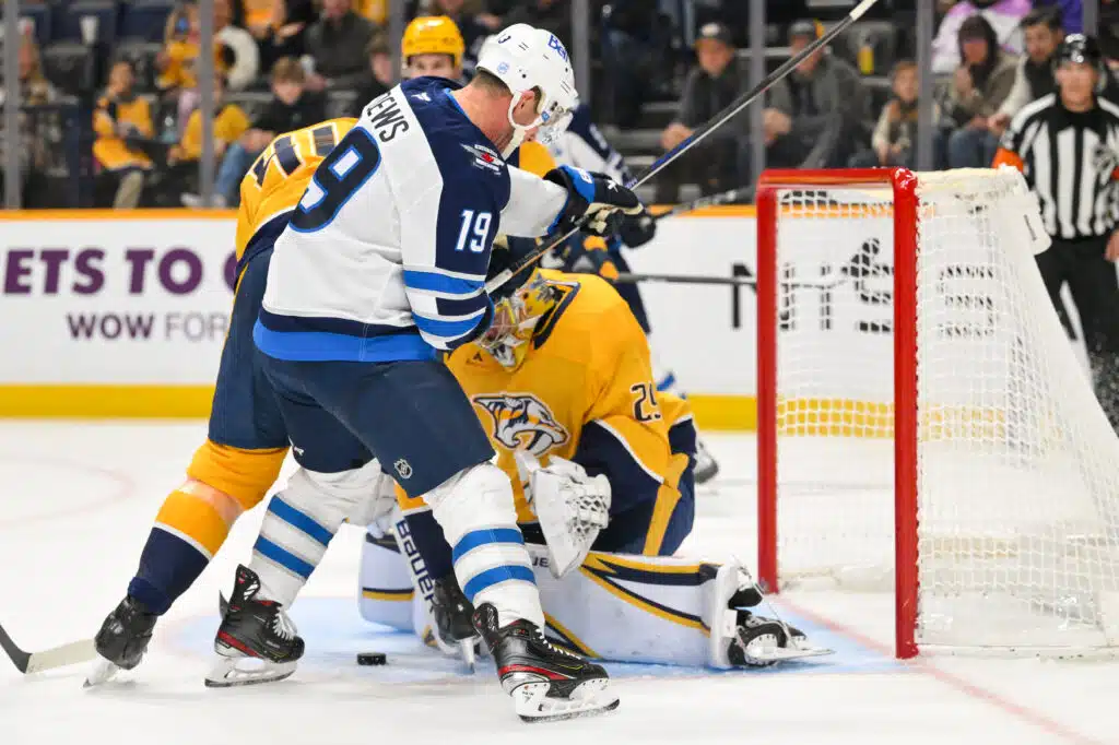 Annusen tahmea alkukausi jatkuu mollivoittoisena