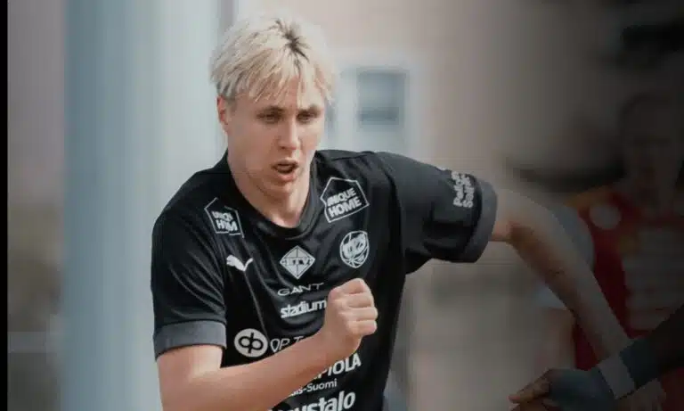 Sensaatiopelaaja kävi nostamassa TPS:n ja teki sitten saman ratkaisun kuin Lukas Hradecky