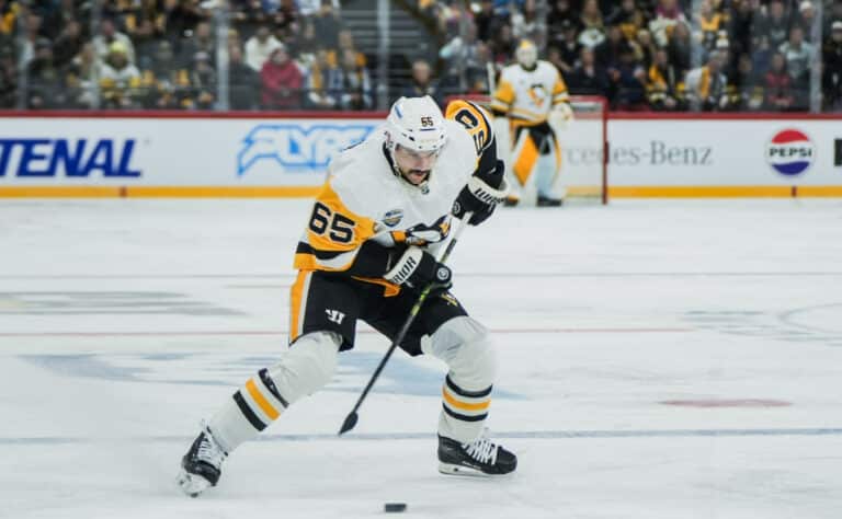 Pittsburgh Penguinsille huolestuttavia uutisia - supertähti jätti harjoitukset väliin Pittsburgh Penguinsille huolestuttavia uutisia – supertähti jätti harjoitukset väliin