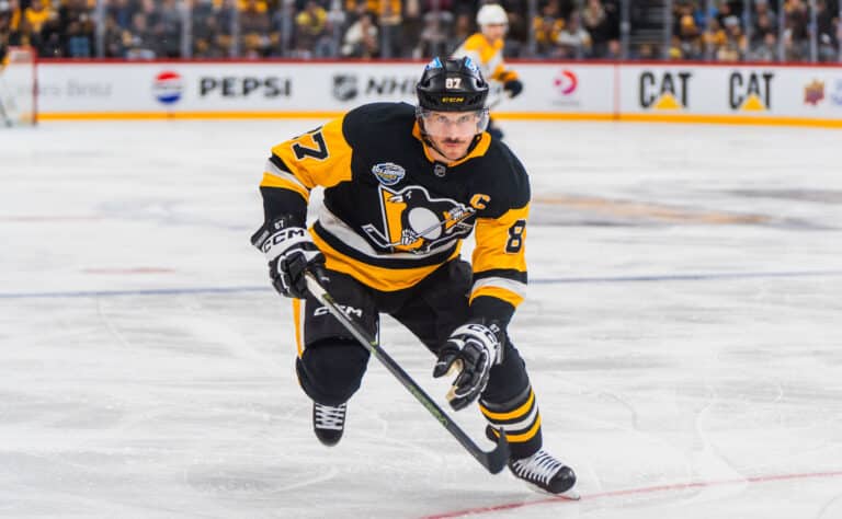 Suomalainen NHL-lupaus sai kehut Sidney Crosbylta Suomalainen NHL-lupaus sai kehut Sidney Crosbylta