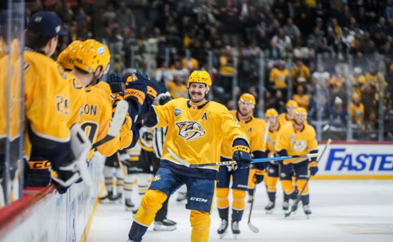 Ruotsalaishyökkääjä rikkoi hurjan rajan NHL:ssä Ruotsalaishyökkääjä rikkoi hurjan rajan NHL:ssä