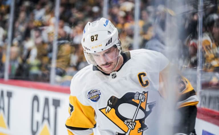Sidney Crosby teki uskomatonta historiaa - nousi legendan ohi kaikkien aikojen ykköseksi Sidney Crosby teki uskomatonta historiaa – nousi legendan ohi kaikkien aikojen ykköseksi