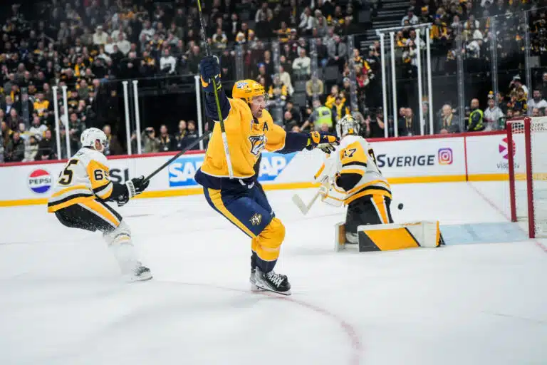 NHL:ssä huima nousu – Steven Stamkos voiton takuumiehenä