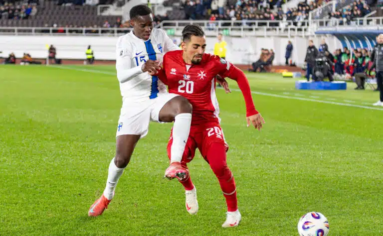 Huuhkajien pelaaja järisyttävässä iskussa – sarjansa toiseksi tehokkain