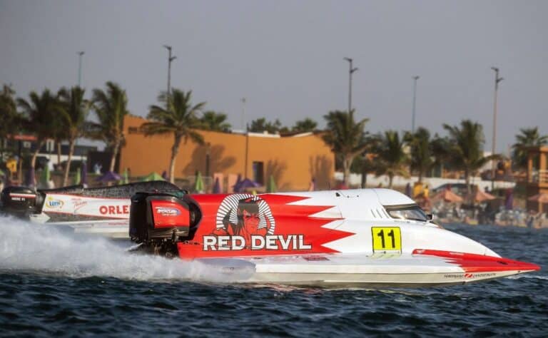 Seliön F1-kilpailu Jeddahissa sai karun käänteen – "Uintireissuhan siitä tuli" Seliön F1-kilpailu Jeddahissa sai karun käänteen – ”Uintireissuhan siitä tuli”