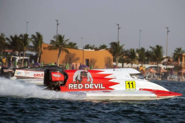 Seliön F1-kilpailu Jeddahissa sai karun käänteen – ”Uintireissuhan siitä tuli”
