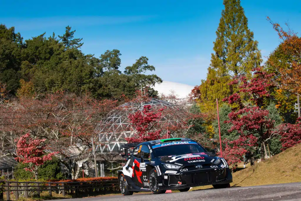 Rallin MM-sarjan voitto ratkesi? – Brittikuskille käsittämätön takaisku