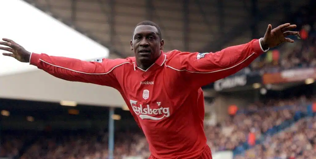 Onko tässä kaikkien aikojen ikämiesjoukkue? – Yli 1800 Valioliigan ottelua, 15 pokaalia ja satoja maaotteluita