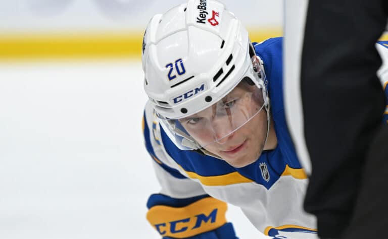 NHL-pelaajalla löydettiin hengenvaarallinen sairaus - loppukausi uhattuna NHL-pelaajalla löydettiin hengenvaarallinen sairaus – loppukausi uhattuna