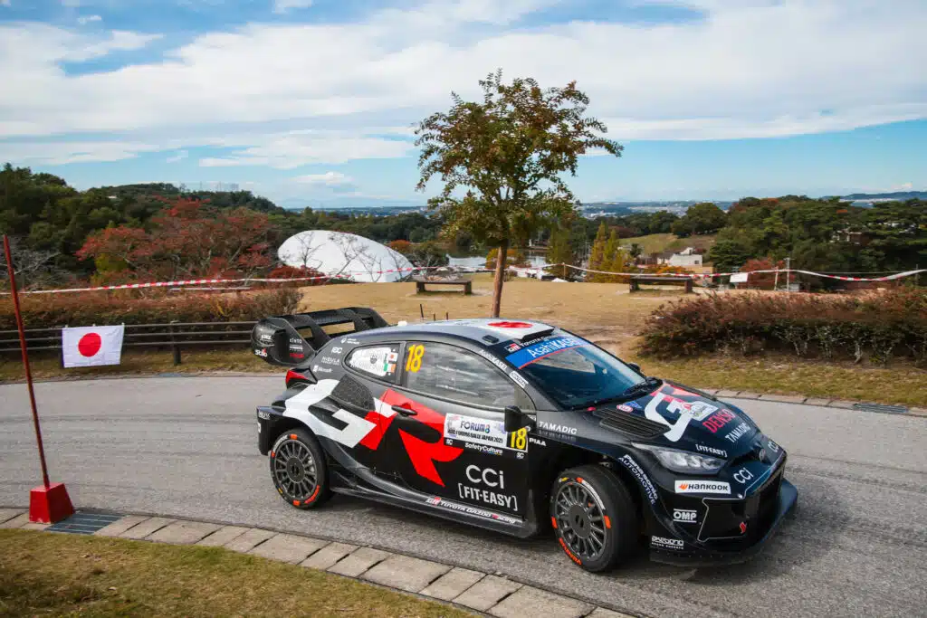 EK7: Sebastien Ogier kärkipaikalla avauspäivän jälkeen