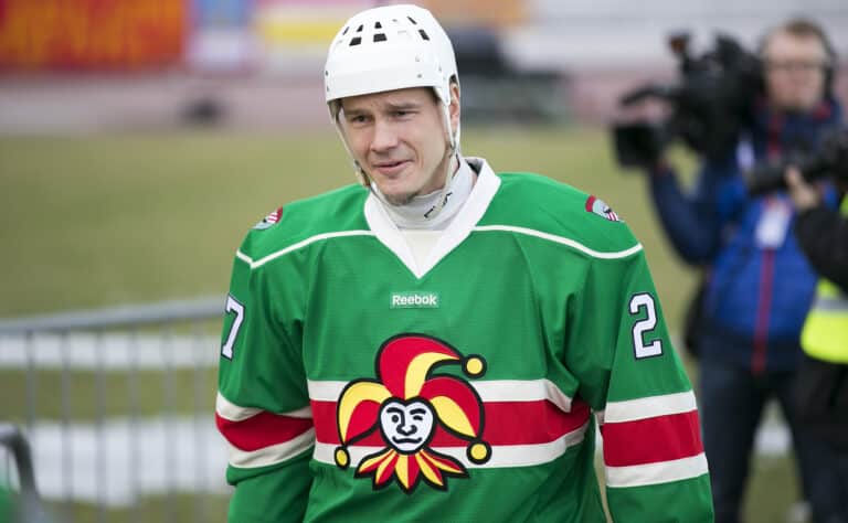 Jokereiden Juha Lind paljasti HIFK-faniutensa Jokereiden Juha Lind paljasti HIFK-faniutensa