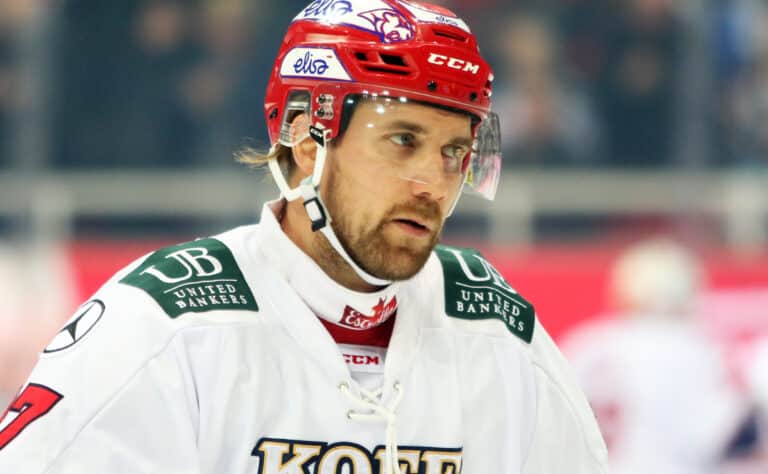 Jukka Rautakorven ilmoitus toi kauhean joulun – ”Se oli ihan perseestä” Jukka Rautakorven ilmoitus toi kauhean joulun – ”Se oli ihan perseestä”