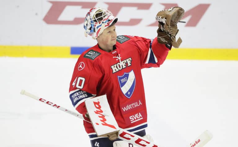 HIFK-legenda palasi yllättäen 46-vuotiaana – ”Luotti, ettei toi jätkä mokaa” HIFK-legenda palasi yllättäen 46-vuotiaana – ”Luotti, ettei toi jätkä mokaa”
